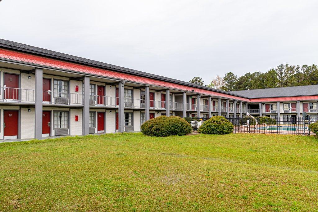 Red Roof Inn Savannah - Richmond Hill I-95 Exterior photo